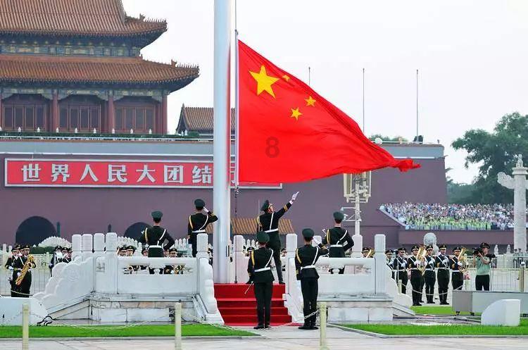 世体:巴萨有意菲利普斯,俱乐部经济条件有限但未排除签约可能